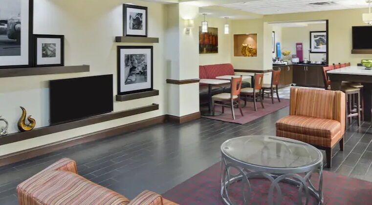 Hampton Inn Hinesville Eksteriør billede